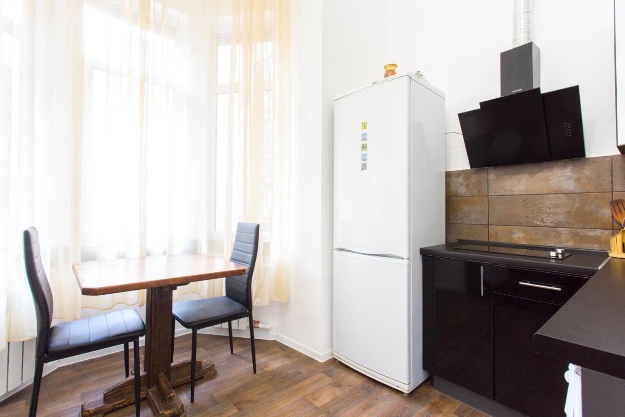 Pushkinskaya Street Apartment Kharkov Luaran gambar